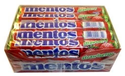 Mentos - Strawberry (15 Roll Display Unit)